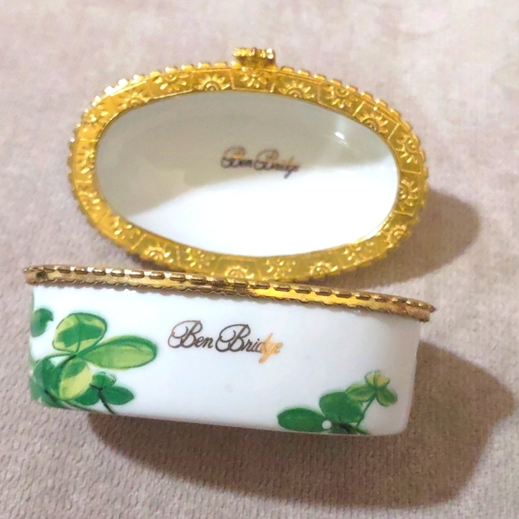 Ben Bridge Porcelain Trinket Box - Picture 4 of 4